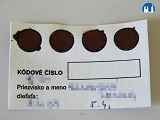 Kartičky po odebrání krve ke screeningu