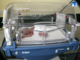 Inkubátor pro fyziologického novorozence